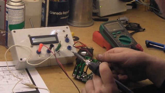 Philips RL047 AM pocket transistor radio look over and repair смотреть онлайн