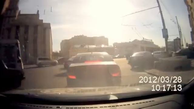 Не пропустил пешехода... смотреть онлайн