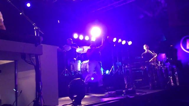 Bleachers Everybody Lost Somebody LIVE At The Beacham (Crowd Surprises Jack With Signs)
