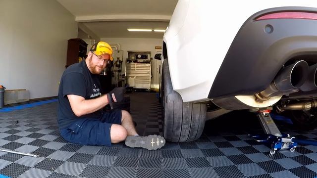 2014 Chevy SS - Fitting the Motegis смотреть онлайн