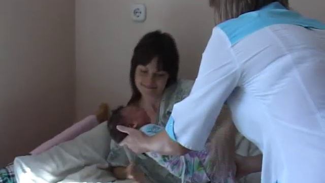 В новозыбковской семье теперь четыре сыночка и столько же дочек смотреть онлайн