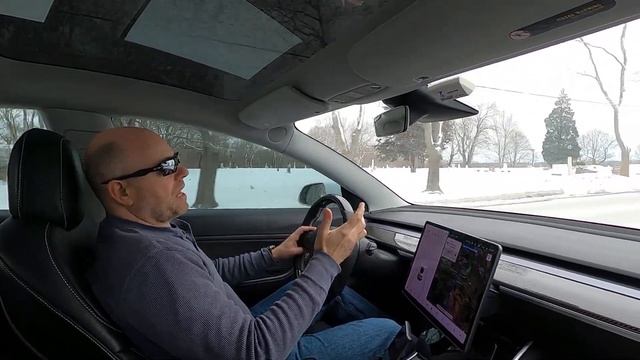 Illinois man drives Tesla Model 3 100,000 miles!!! смотреть онлайн
