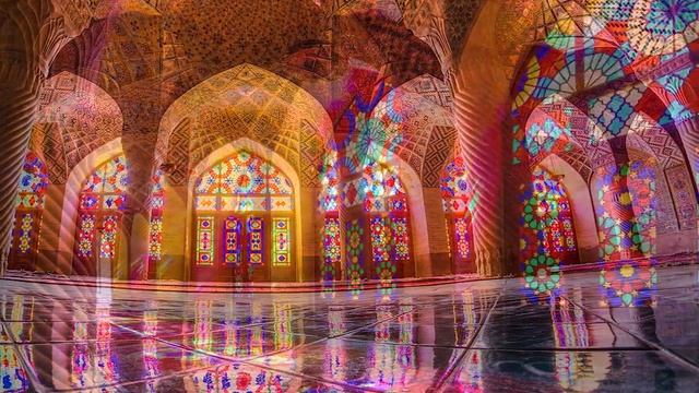 7 of the Most Famous Stained Glass Windows in the World. Ep3 смотреть онлайн