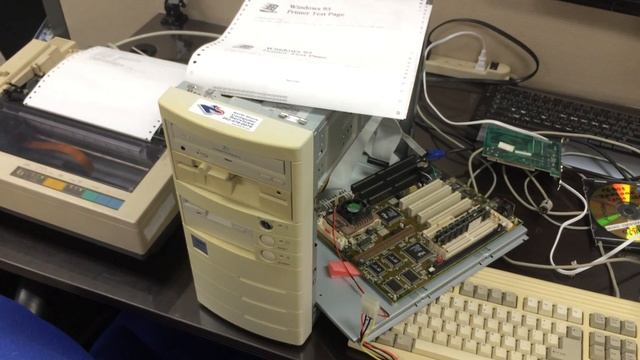 Old Windows 95 Computer Printing Problem смотреть онлайн