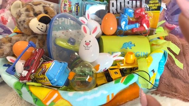 WHAT I GOT MY KIDS IN THEIR EASTER BASKETS 2021 + MOM HACKS | EASTER PREP & IDEAS | MOM OF 4 смотреть онлайн