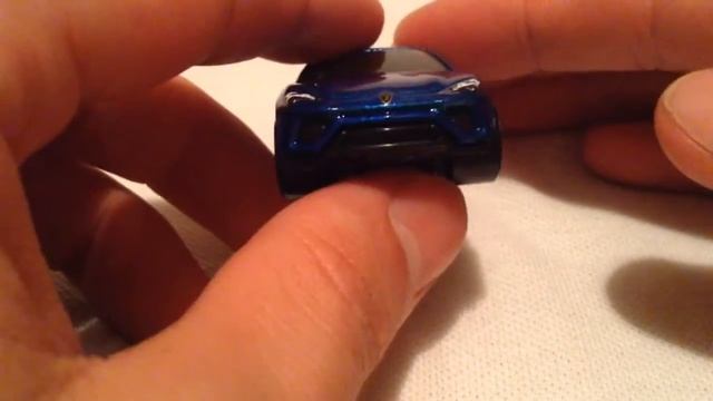 Hot Wheels Lamborghini Urus (2016 HW Hot Trucks) смотреть онлайн