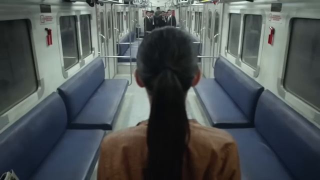 The Raid 2 Ticket hammer girl fight scene смотреть онлайн