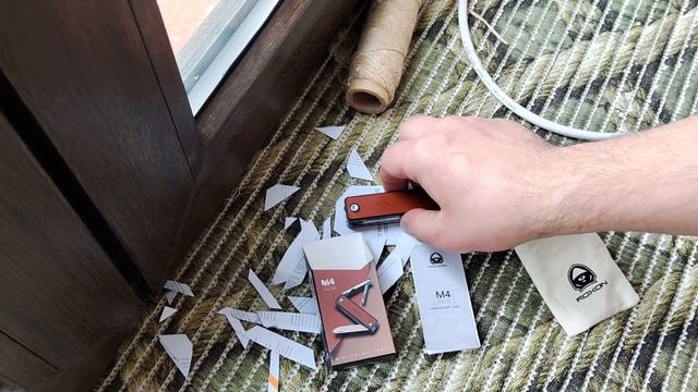 Обзор миниатюрного ножа многопредметника Roxon M4