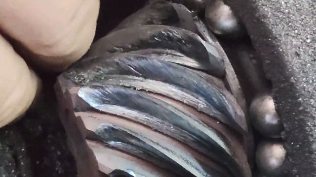 На БМВ Е60 забыли залить масло в передний редуктор - агрегат работал без масла (последствия) смотреть онлайн