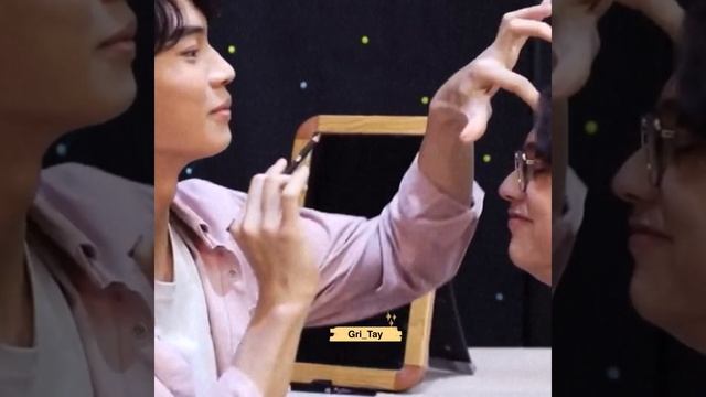 Only Win’s smile can make Bright smile so effortlessly [BrightWin] смотреть онлайн