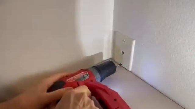 Milwaukee Installation Drill/Driver with Offset First Use смотреть онлайн