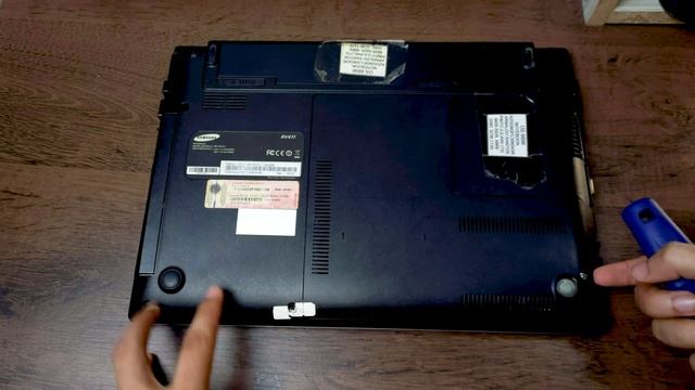 Upgrade de SSD e Memória RAM em notebook SAMSUNG RV-411 de 2012. Será que ficou bom? смотреть онлайн