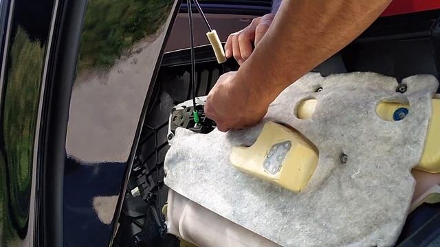 How to Remove Prius Rear Door Panels -Toyota Hybrid смотреть онлайн