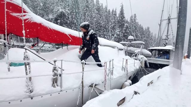 Battling Our Way Through ICE! Extreme Cold & Snowfall. смотреть онлайн