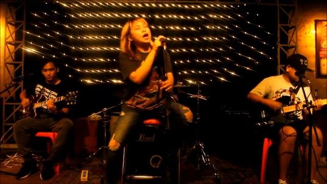 Android-18 - 15 Minutes Away (clean tone sesh) Live! смотреть онлайн