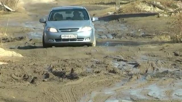 ПоГРЯЗли: жителей улицы имени доблестной 307 Дивизии в Новозыбкове засасывает болото смотреть онлайн