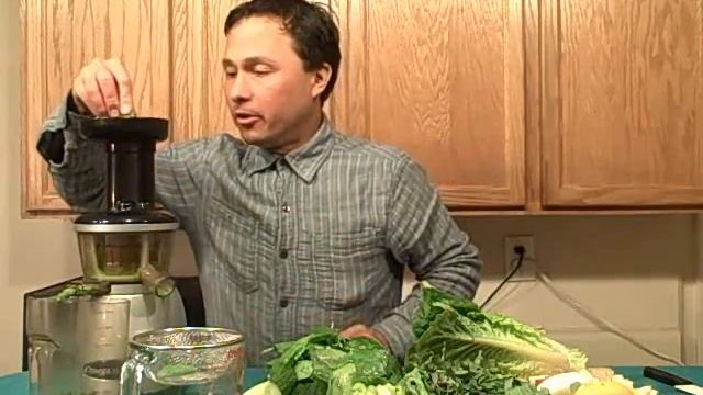How to Juice Mostly Greens in the Omega VRT 350 Juicer смотреть онлайн
