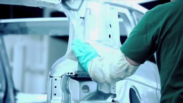 Jaguar Land Rover switches to 24-hour production at Evoque factory смотреть онлайн