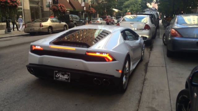 Lamborghini Huracan Startup and Rev смотреть онлайн