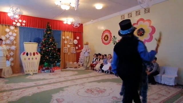 Азнакаевские депутаты порадовали детсадовцев подарками смотреть онлайн