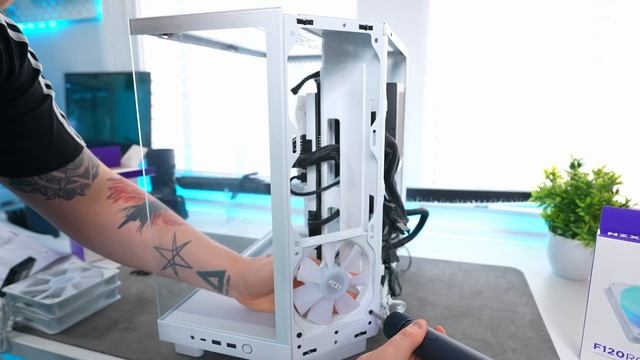 Upgrading the CLEANEST White PC Build! - NZXT PC Upgrades смотреть онлайн