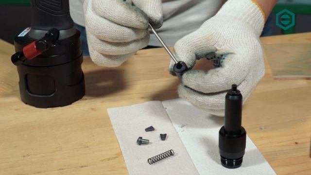 Обслуживание пневматического заклёпочника ProSet XT2 для вытяжных заклёпок | ЦКИ смотреть онлайн