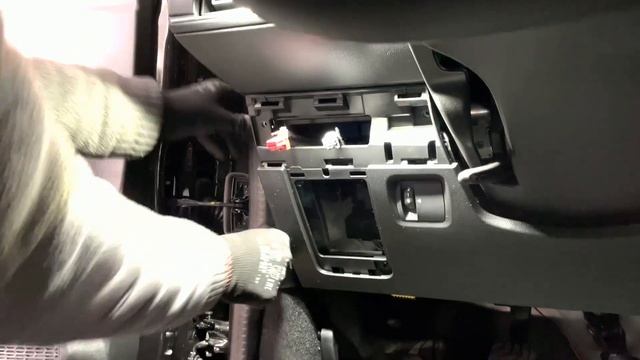 Dacia Jogger 2023 Radio/Media Nav Evolution Removal смотреть онлайн