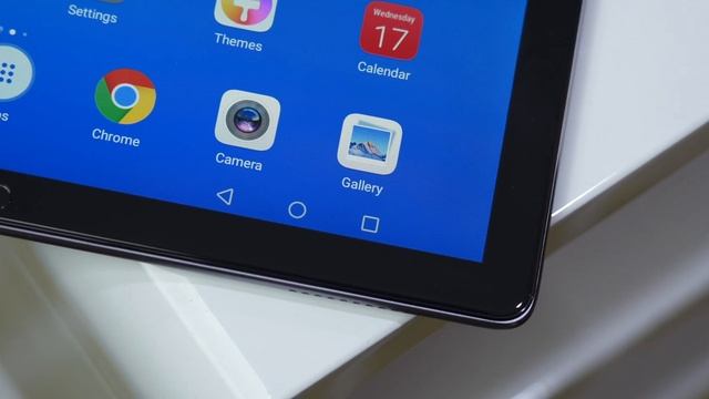 Huawei MediaPad M5 lite // Under $300 kid-friendly tablet смотреть онлайн