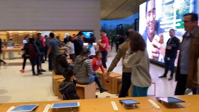 Visit to Apple Park Visitor Center, Cupertino смотреть онлайн