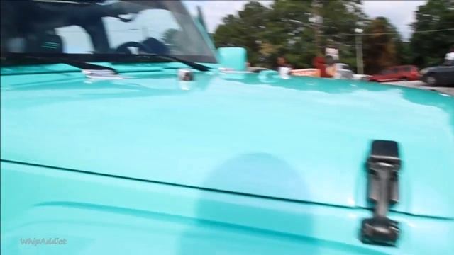 WhipAddict: Tiffany Blue Jeep Wrangler on DUB Baller 30s, Custom Interior смотреть онлайн