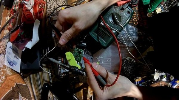 Пилим динамо фонарь DECATHLON GEONAUTE Dynamo 300