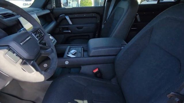 2022 Landrover Defender V8 Bond Edition 1 of just 300 Worldwide! смотреть онлайн