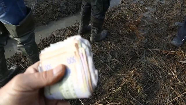 ЗИЛ-131 не ОЧКАНУЛ лебедится деревьев нет, а болото СЕРЬЕЗНОЕ off road 4×4 смотреть онлайн