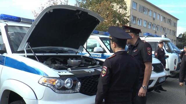 ТВ МВД. В МВД по Республике Адыгея состоялась церемония вручения ключей от служебных автомобилей смотреть онлайн