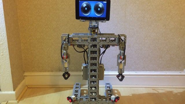 Buddy : LEGO EV3 Greeting Robot смотреть онлайн