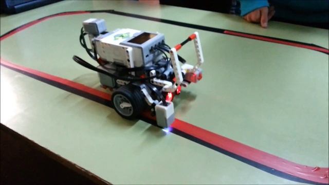 Seguidor de línia - LEGO Mindstorms EV3 смотреть онлайн