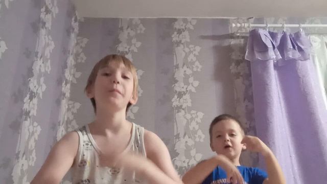 младшенький братик🎧 смотреть онлайн