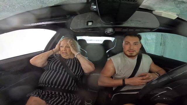 OPENING GRANDMOMS WINDOW WHILE GOING THROUGH THE CAR WASH PRANK *HILARIOUS* смотреть онлайн