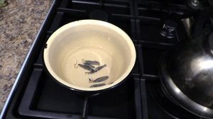 Чистим блесны с помощью лимонной кислоты.