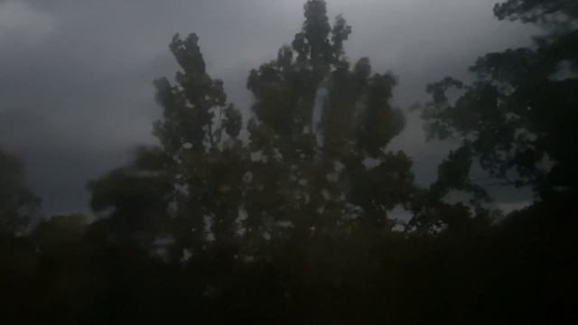 Strong t-storm winds (Window creaks) смотреть онлайн