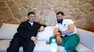 Айтым Жакупов. Иду в гости на реалити шоу про борьбу с лишним весом "Жаңа Мен"