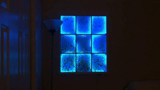 What to do in a room with no windows? Make one! смотреть онлайн