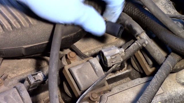 IAT Sensor Replacement - Dodge, Chrysler, Plymouth 2.7L смотреть онлайн