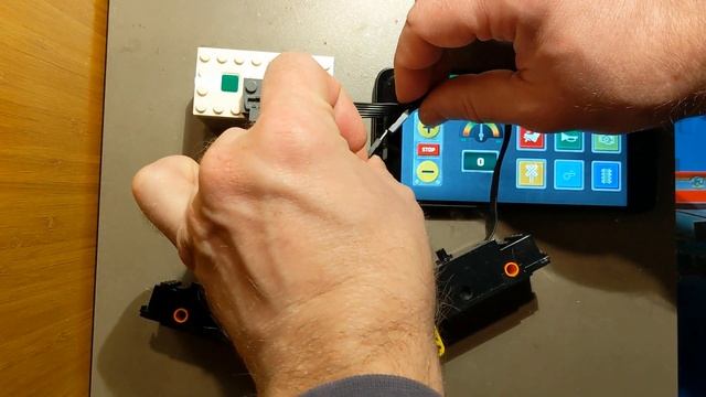 LEGO Powered UP Train Motor with chained Power Functions Train Motor смотреть онлайн