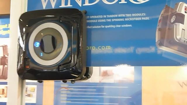 Windoro (2nd generation) window cleaning robot at IFA 2012 смотреть онлайн