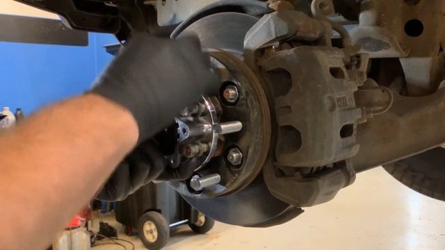 92-00 Montero/Pajero Aisin Manual Hub install смотреть онлайн