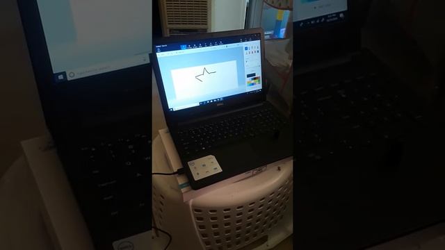 Huion Graphic Tablet demonstrates with Windows on Paint 3D смотреть онлайн