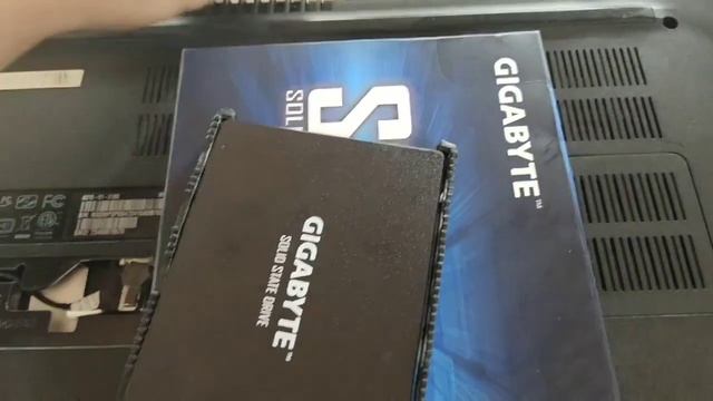 PAANO IUPGRADE ANG LAPTOP STORAGE? A QUICK GUIDE TO UPGRADE FROM HDD TO SSD смотреть онлайн