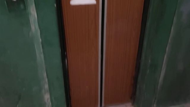 (Переснято 3-й раз) Лифт МЛЗ 1984 г, Г/П 320 кг, V=1 м/сек (ул. Центральная, 63, г. Павлоград) смотреть онлайн