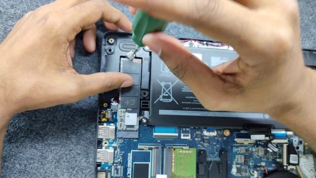 How to upgrade M.2 NVME SSD in laptop. смотреть онлайн